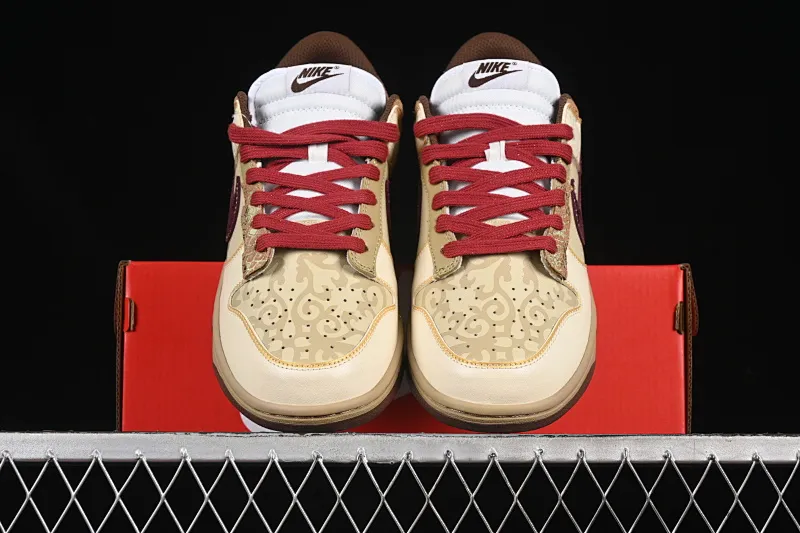 All Categories Nk SB Dunk Series Nk SB Dunk Low Low-top sneakers Nike Dunk Low "Surfaces In Brown And Sail" Panda Prank CNY Year of the Snake Shedding dust to welcome gold Golden snake holding wealth Low-top casual sneakers DD1503-124